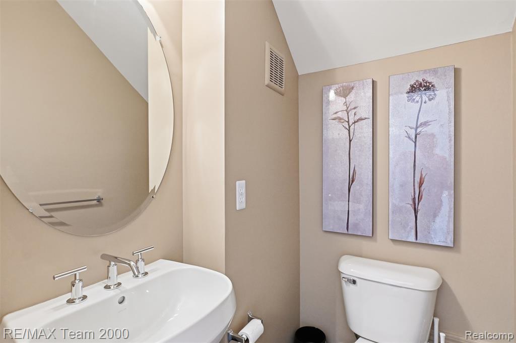 39750 ROCKCREST Circle, Northville, MI, 48168