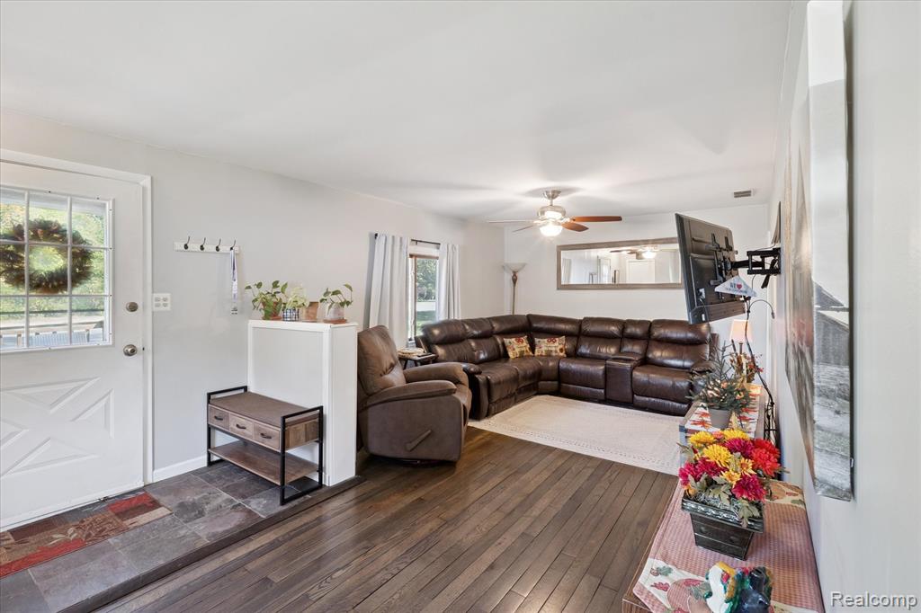 7474 River Vista Street, Utica, MI 48317 — Photo 11