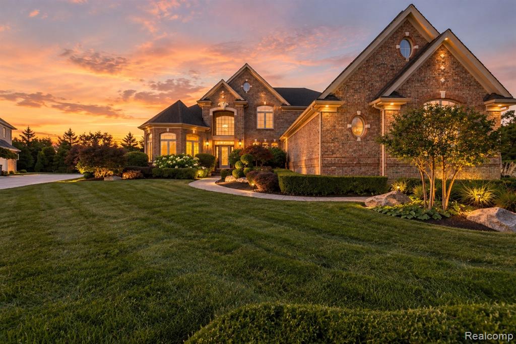 19344 River Valley Drive, Macomb, MI 48044