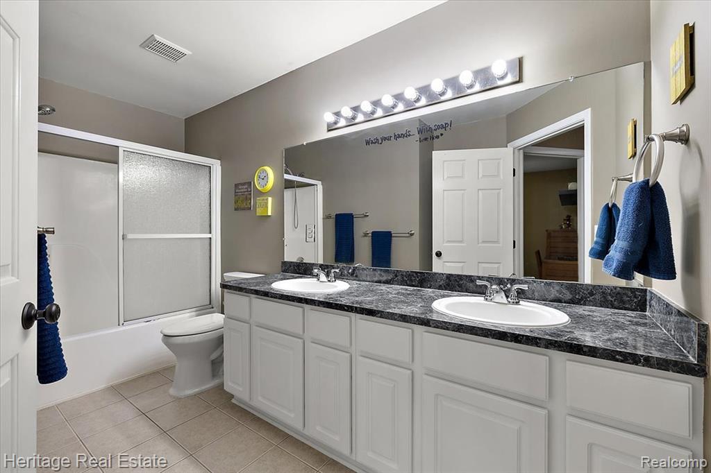 624 Glenmoor Drive, Oxford, MI 48371 — Photo 26
