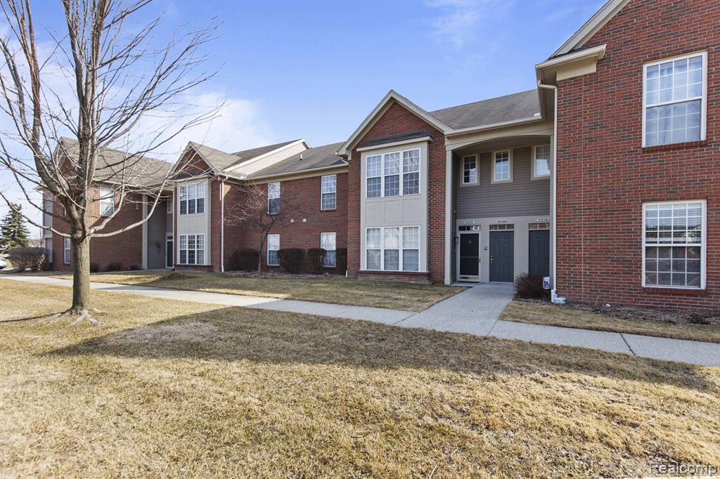 51828 LIONEL Lane, Chesterfield, MI — Photo 2