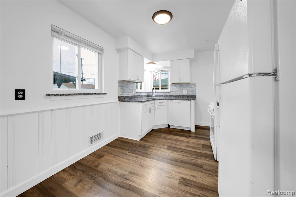 5061 Buchanan Avenue, Warren, MI 48092 — Photo 11