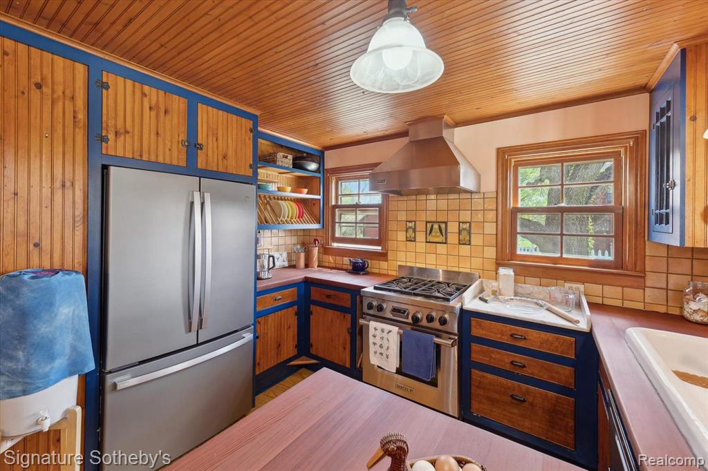 9827 KENNEDY Road, Munith, MI 49259 — Photo 17