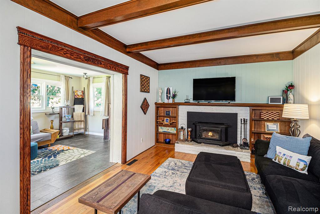 13304 Pomona Drive, Fenton, MI 48430 — Photo 10