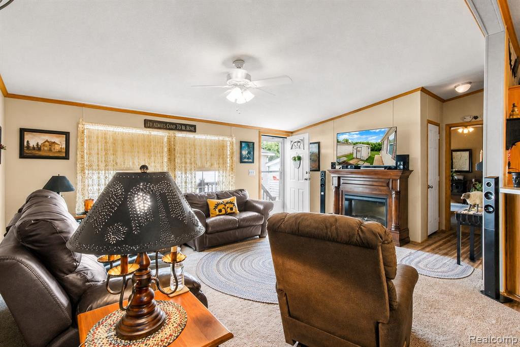 29311 Hidden River Drive, Gibraltar, MI — Photo 3