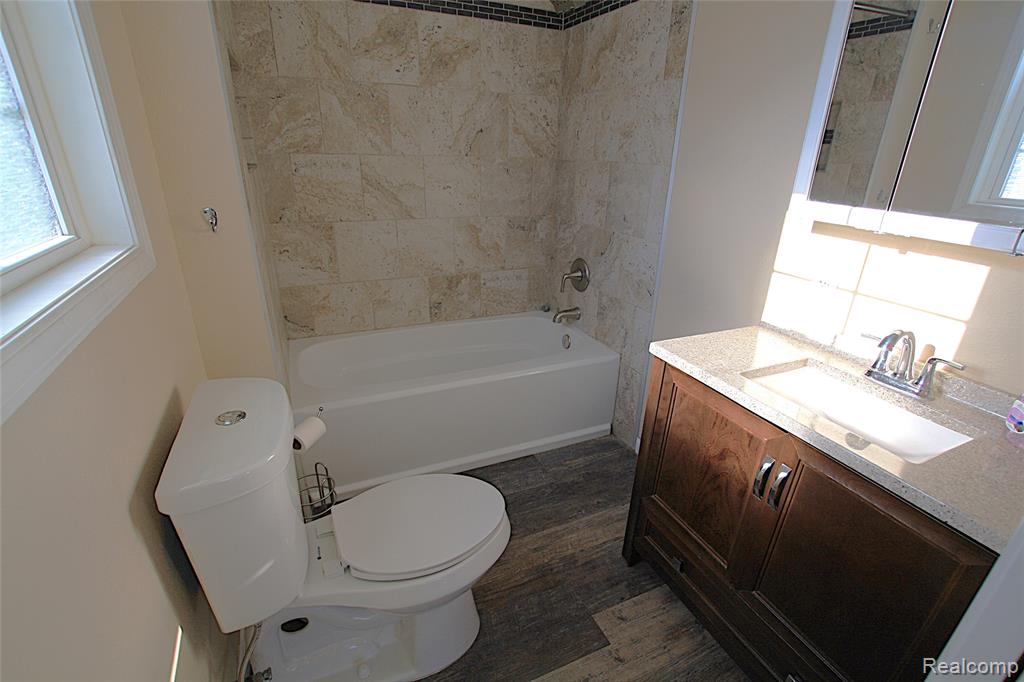 102 S Division Street, Durand, MI 48429 — Photo 20