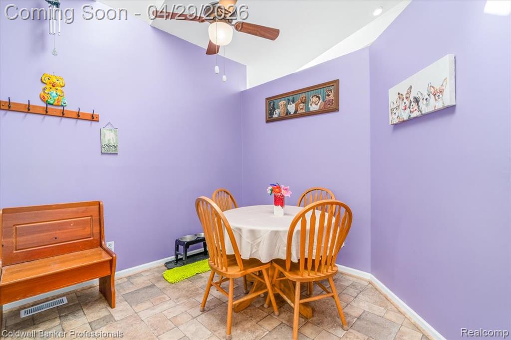 7203 Indian Wells Drive, Ypsilanti, MI 48197 — Photo 17