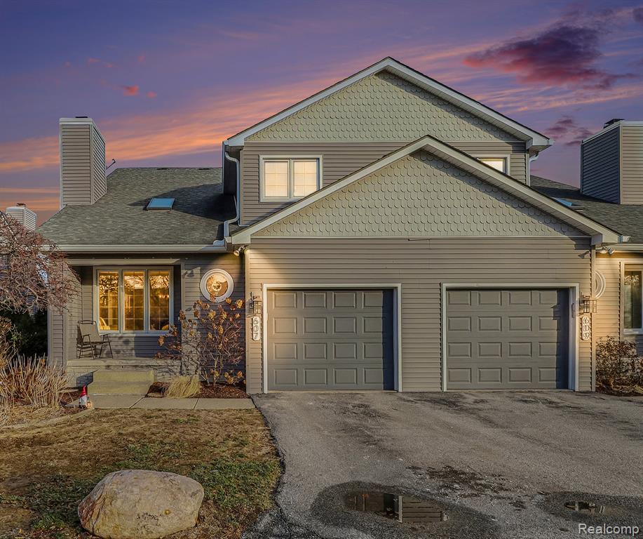 607 S Crooks Road, Clawson, MI — front exterior