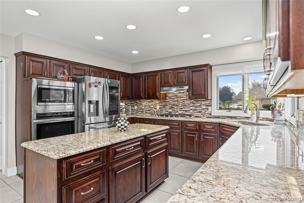 43352 Chardonnay Drive, Sterling Heights, MI 48314 — Photo 16