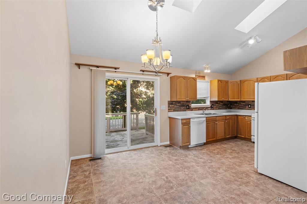 7656 Amanda Circle, Washington, MI — Photo 5