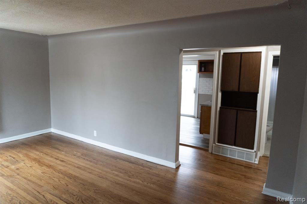 737 Campbell Street, Flint, MI 48507 — Photo 15