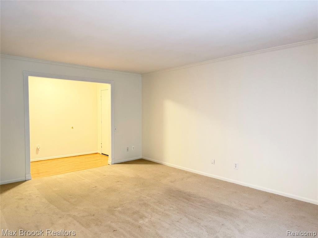 42720 Sheldon Place, Clinton Twp, MI 48038 — Photo 4
