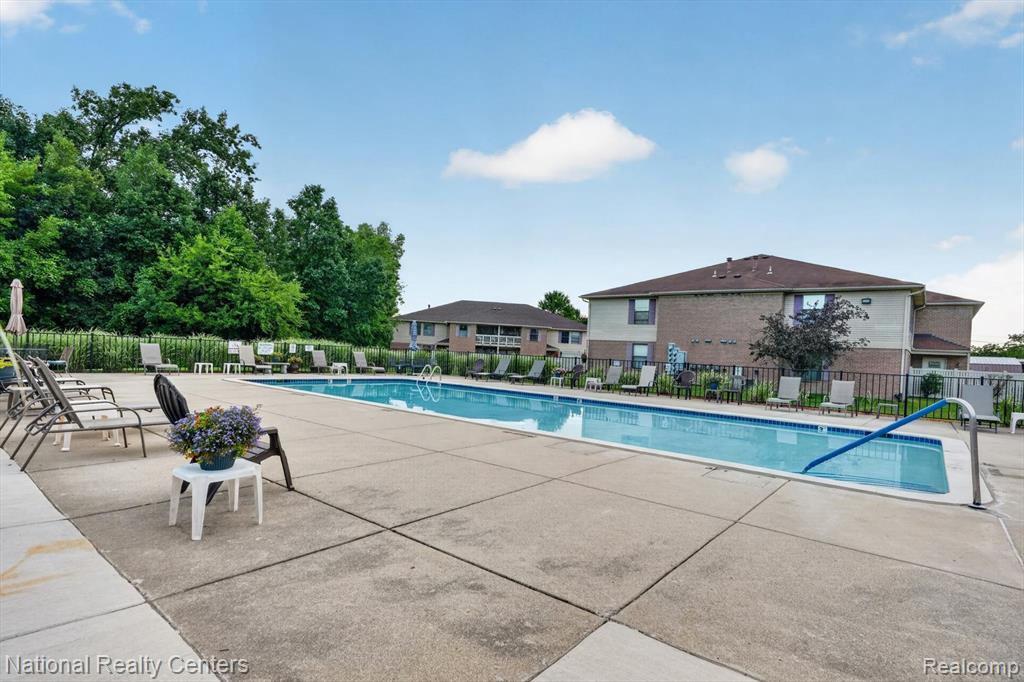 61171 Greenwood Drive, South Lyon, MI 48178 — Photo 32