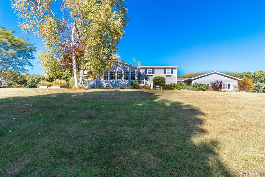 4705 LONSBERRY Road, Columbiaville, MI 48421 — Photo 37