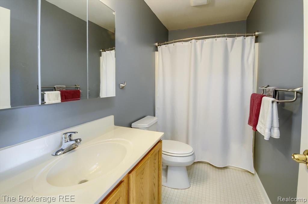 4435 Great Oaks Drive, Grand Blanc, MI 48439 — Photo 30