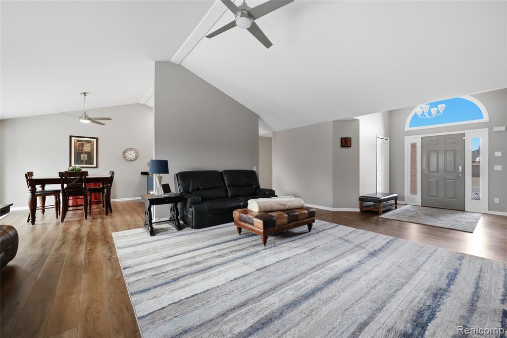 48274 Beacon Square Drive, Macomb, MI 48044 — Photo 12