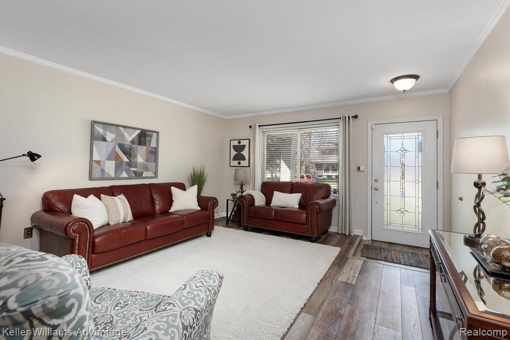 40521 FRANKLIN MILL Street, Novi, MI — Photo 6