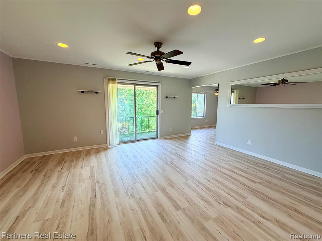 507 W Highland Road, 11, Howell, MI 48843 — Photo 2