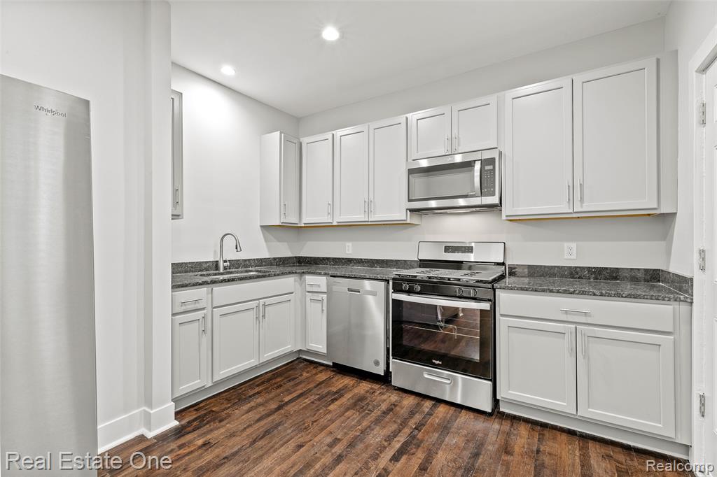2282 Belvidere Street, Detroit, MI 48214 — Photo 29