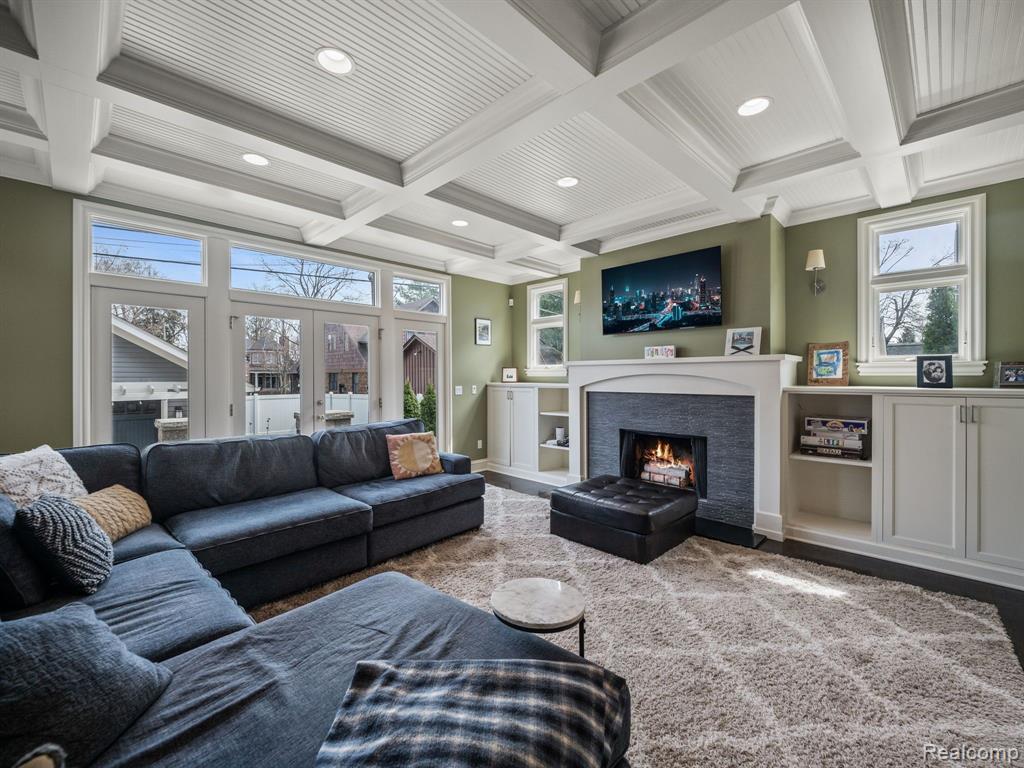 731 S BATES Street, Birmingham, MI 48009 — Photo 8