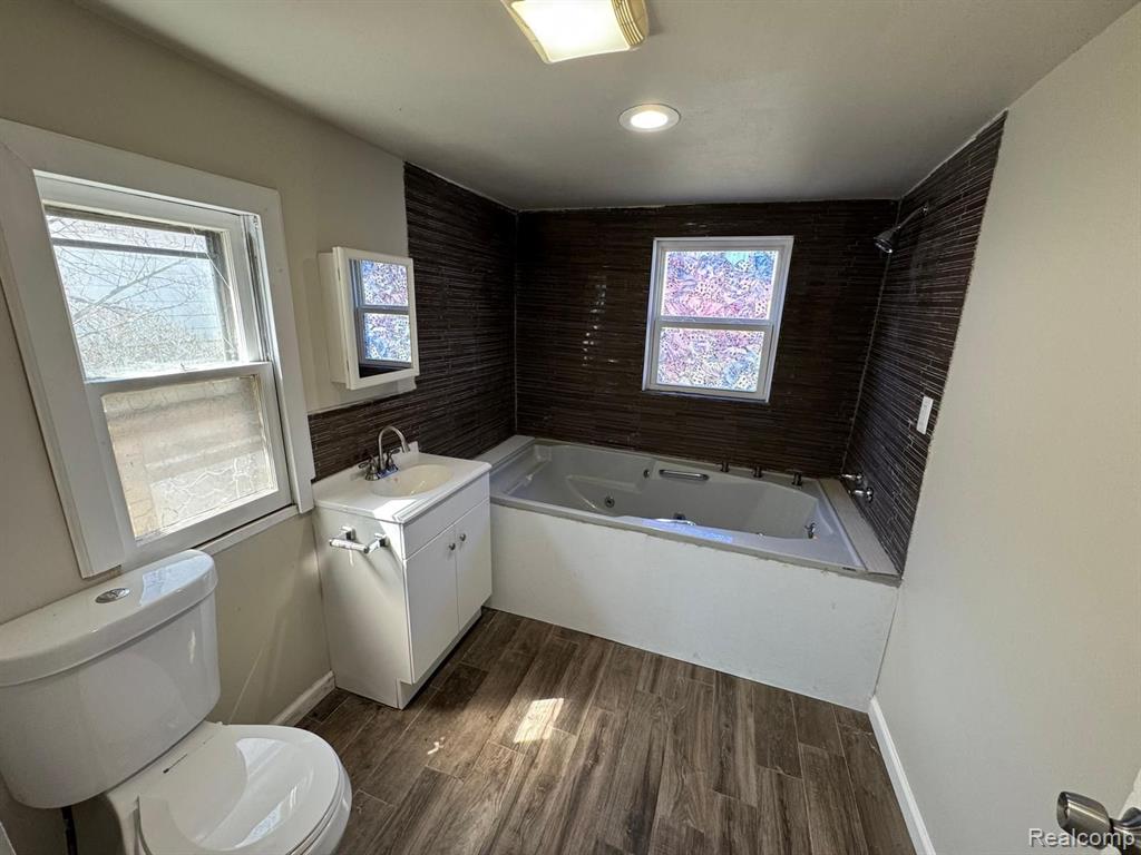 24025 CUNNINGHAM Avenue, Warren, MI 48091 — Photo 11