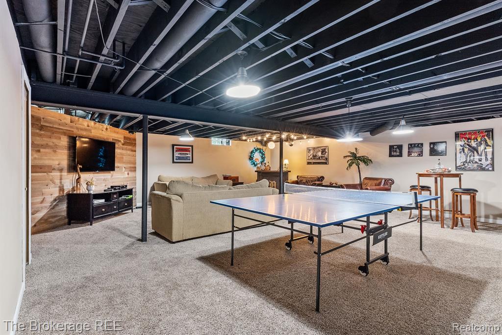 49730 WILLOWOOD Drive, Macomb, MI 48044 — Photo 35