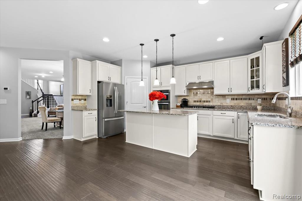 49645 Hartwick Drive, Novi, MI — Photo 16