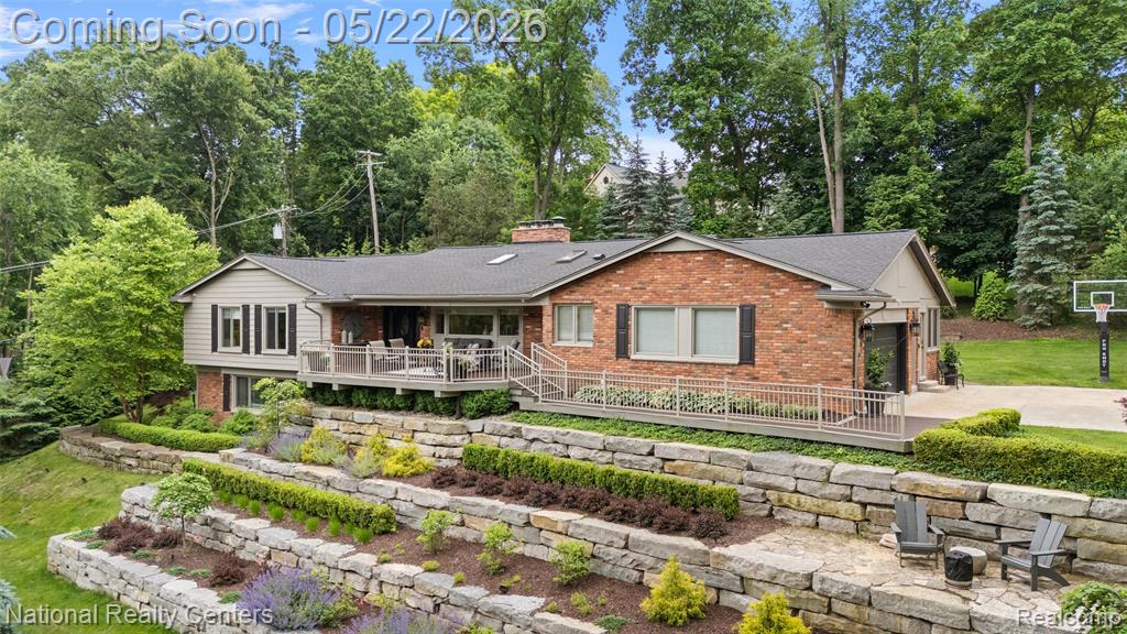 4571 W Grindley Court NW, Bloomfield Hills, MI 48302 — Photo 2