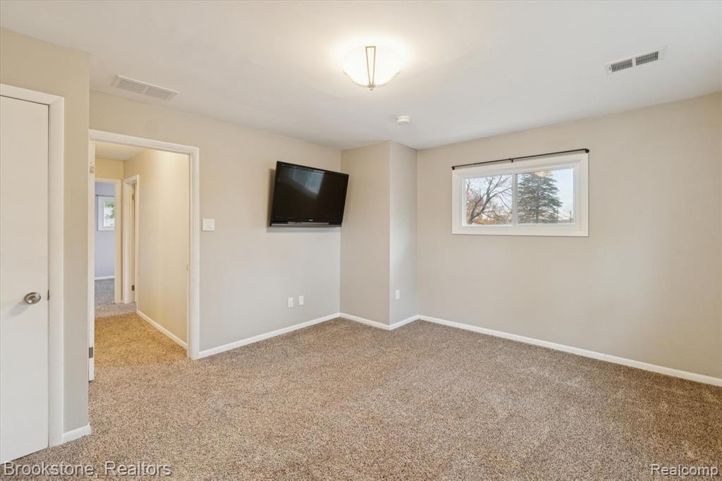212 Airport Drive, Holly, MI 48442 — Photo 21