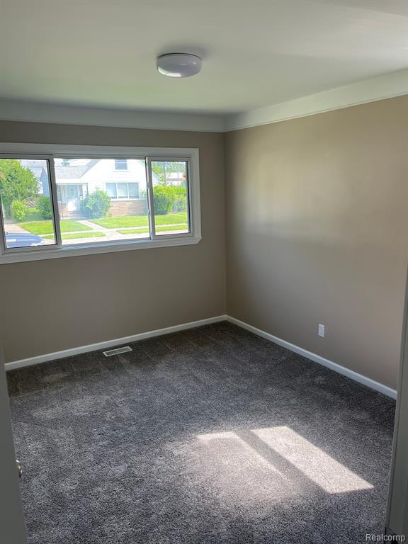8476 ORCHARD Avenue, Warren, MI 48089 — Photo 15
