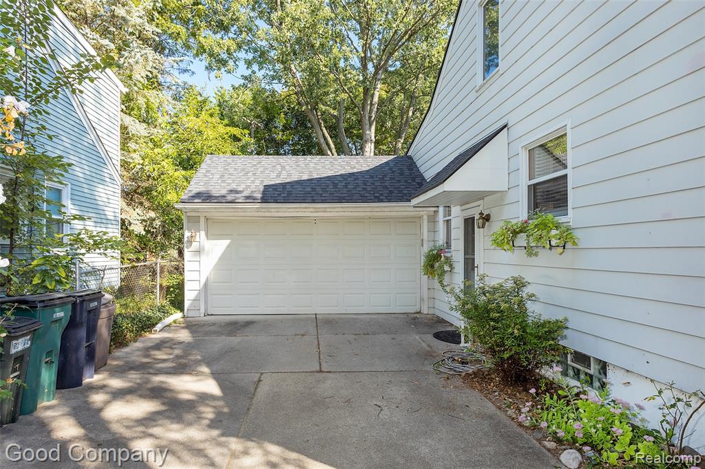 920 W Windemere Avenue, Royal Oak, MI 48073 — Photo 37