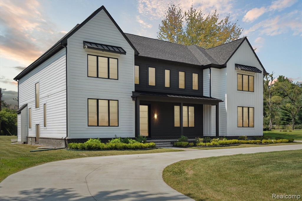 7450 PARKSTONE Lane, Bloomfield Hills, MI 48301 — Photo 4