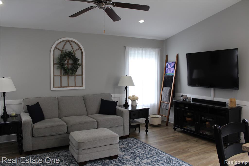 8662 Pinnebog River Drive, Fowlerville, MI 48836 — Photo 3