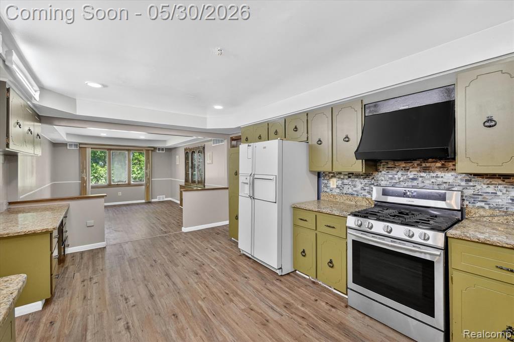 28013 Roan Drive, Warren, MI 48093 — Photo 13