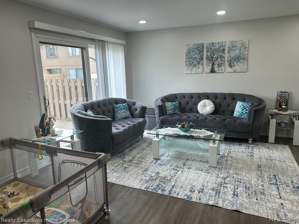 8212 CLAY, Sterling Heights, MI 48313 — Photo 6