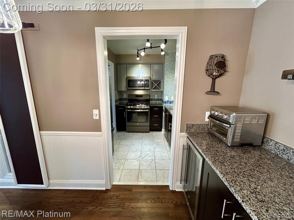1229 Island Drive, 204, Ann Arbor, MI 48105 — Photo 9