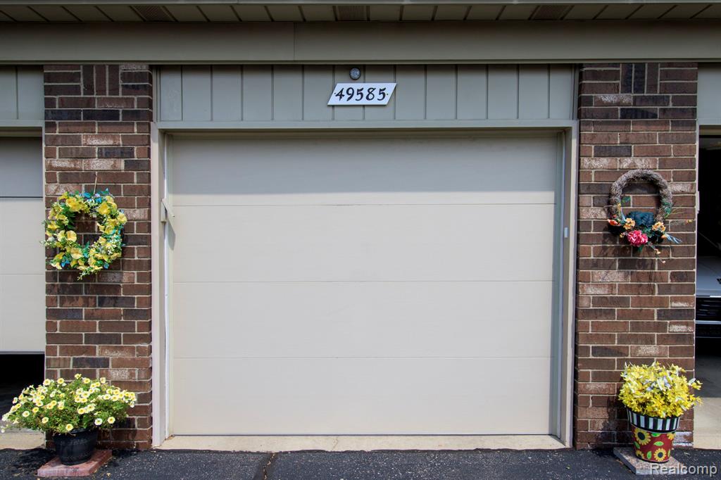 49585 Bishop Court, Shelby Twp, MI 48315 — Photo 7