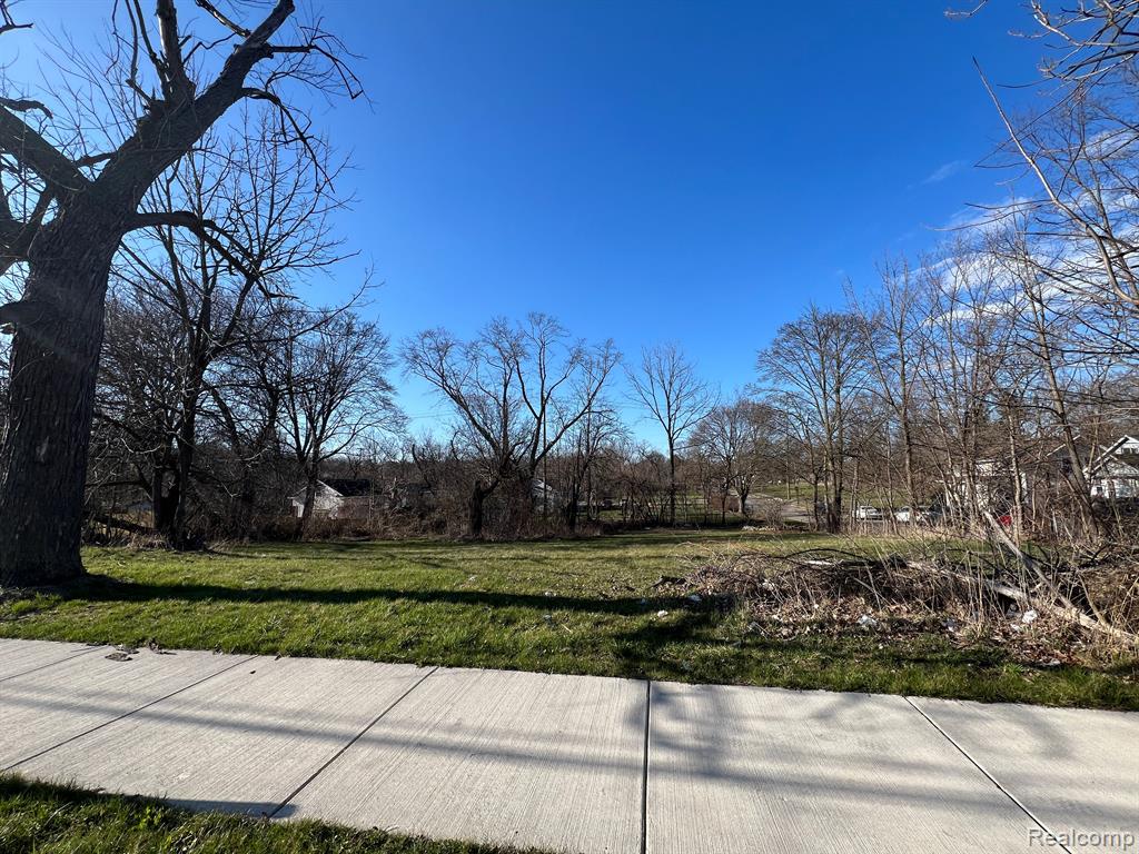 63 BELLEVUE Street, Pontiac, MI 48342 — Photo 7