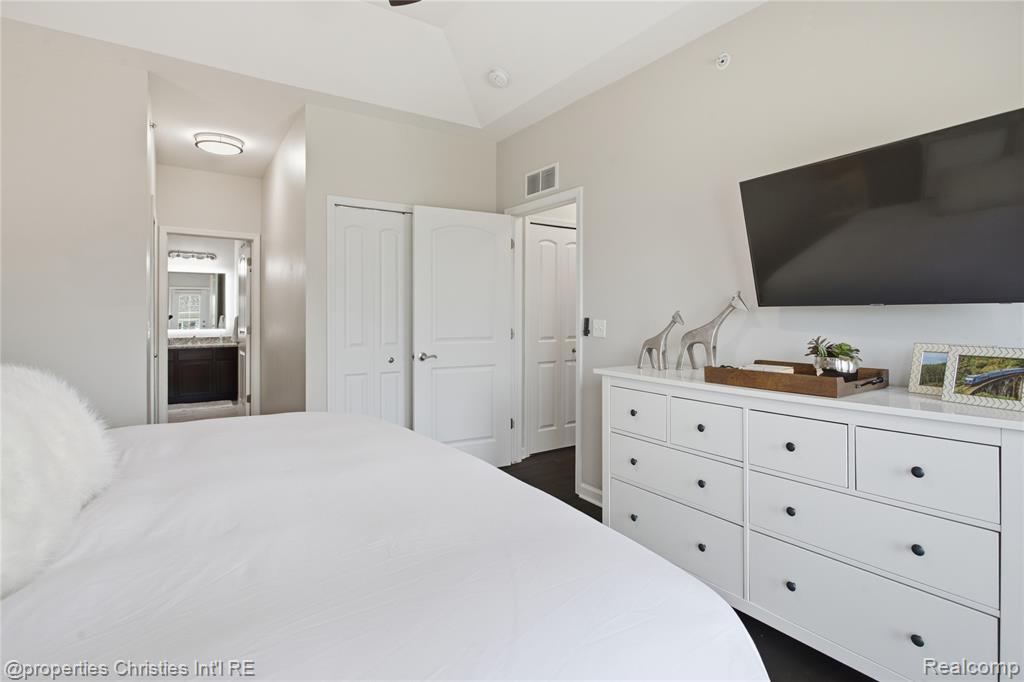5530 Arbor Chase Drive, 14, Ann Arbor, MI 48103 — Photo 21