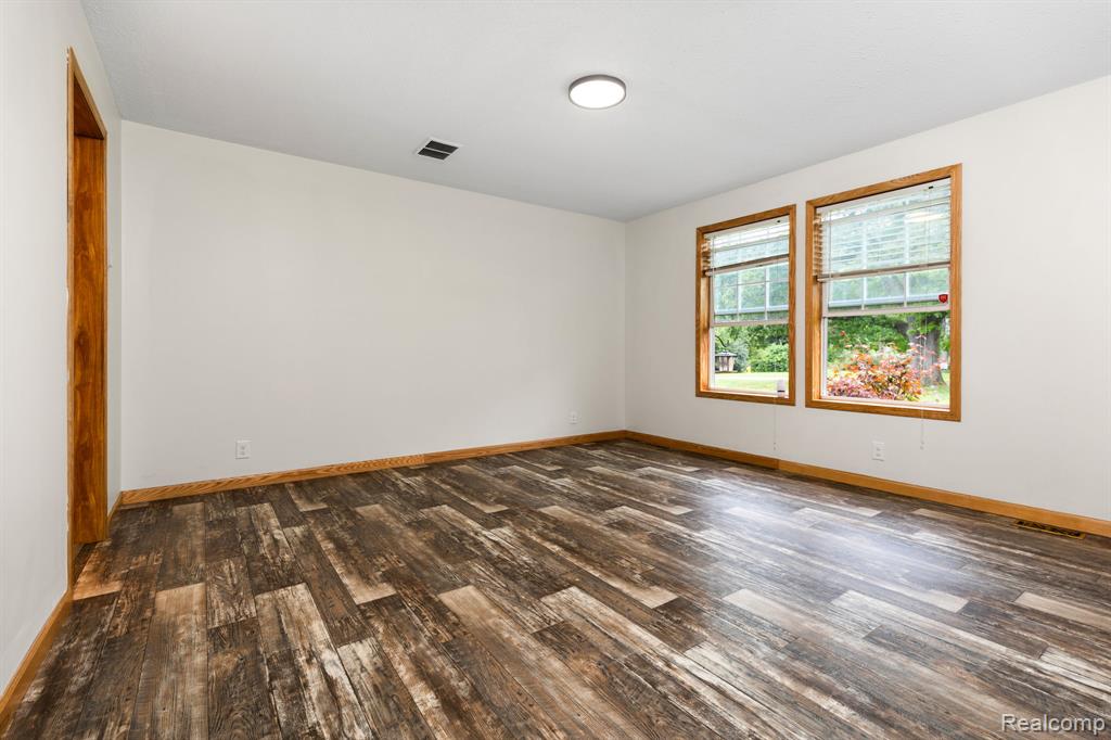102 Wiard Road, Ypsilanti, MI 48198 — Photo 16