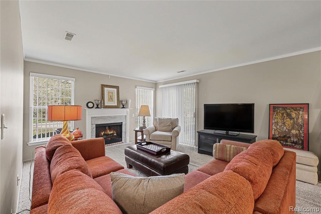 4578 Berkshire Drive, Sterling Heights, MI 48314 — Photo 5