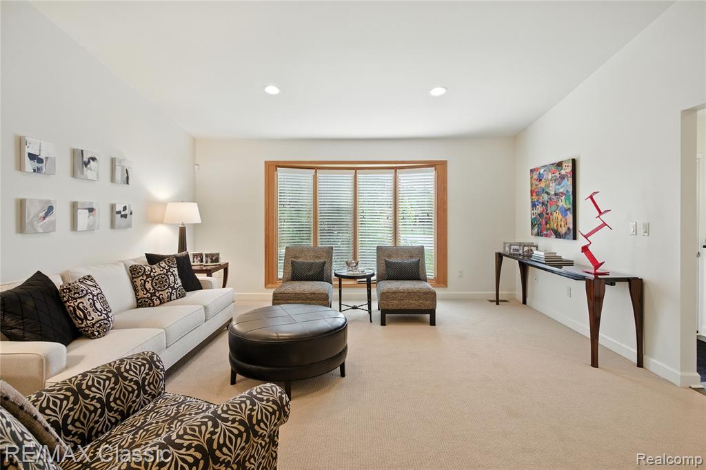4022 CHABLIS Street, West Bloomfield, MI 48323 — Photo 14