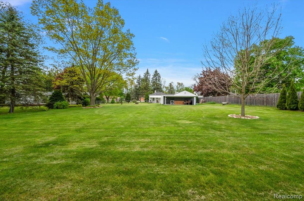 8529 Munrovia Street, Shelby Twp, MI 48317 — Photo 8