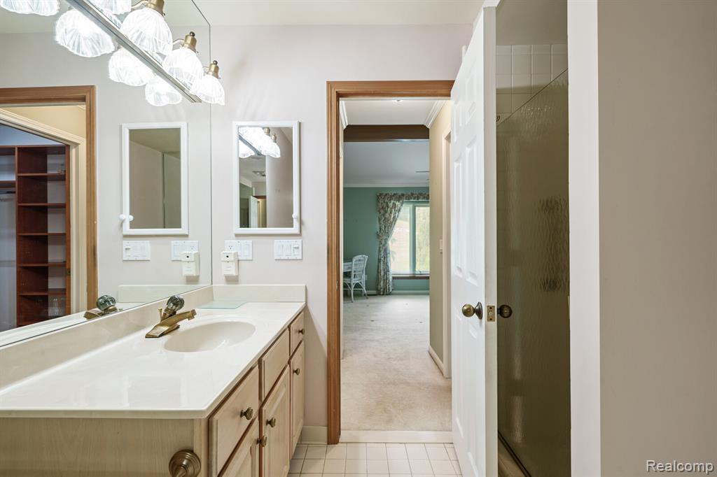 37622 Russett Drive, Farmington Hills, MI 48331 — Photo 14