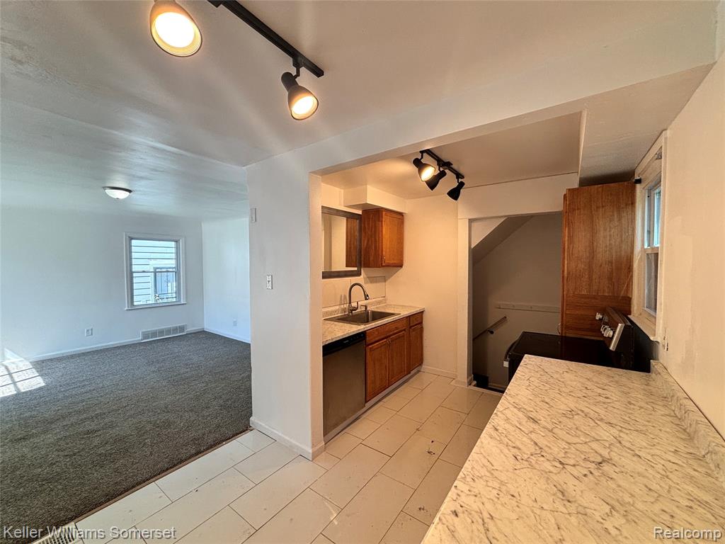 18350 Codding Street, Detroit, MI 48219 — Photo 4