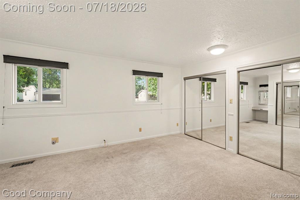 6284 Woodsdale Drive, Grand Blanc, MI 48439 — Photo 7