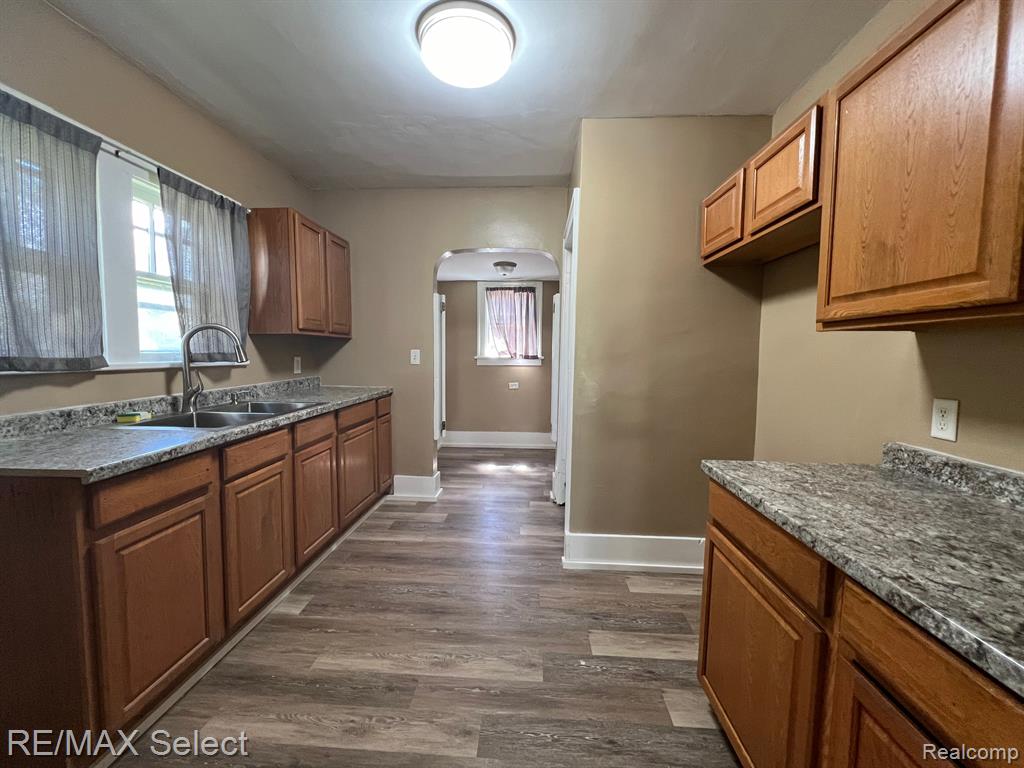 722 Perry Street, Flint, MI 48504 — Photo 8