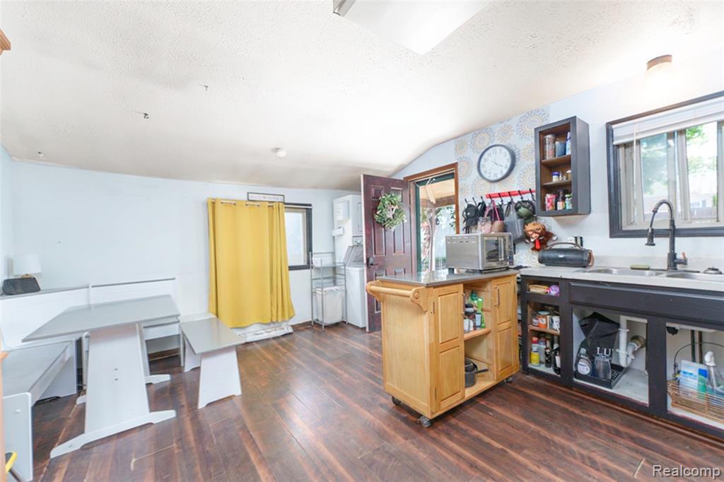 204 E Grand River Avenue, Fowlerville, MI 48836 — Photo 5