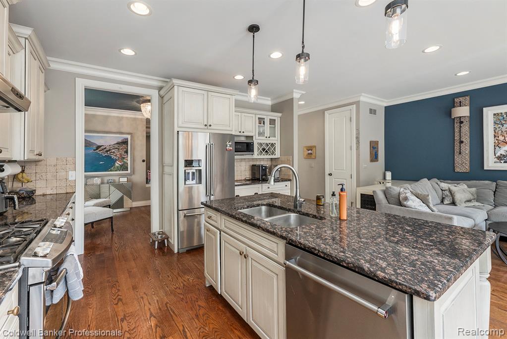 742 Emmons Avenue, Birmingham, MI 48009 — Photo 11