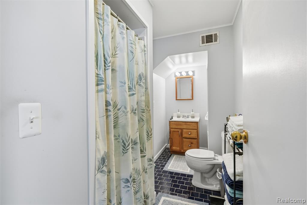 1239 Maryland Street, Grosse Pointe, MI 48230 — Photo 20